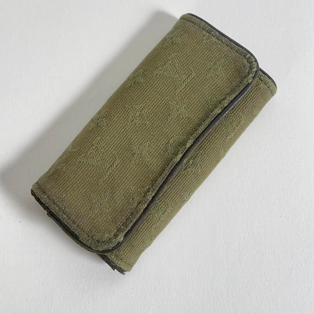 Authentic Louis Vuitton Key Holder